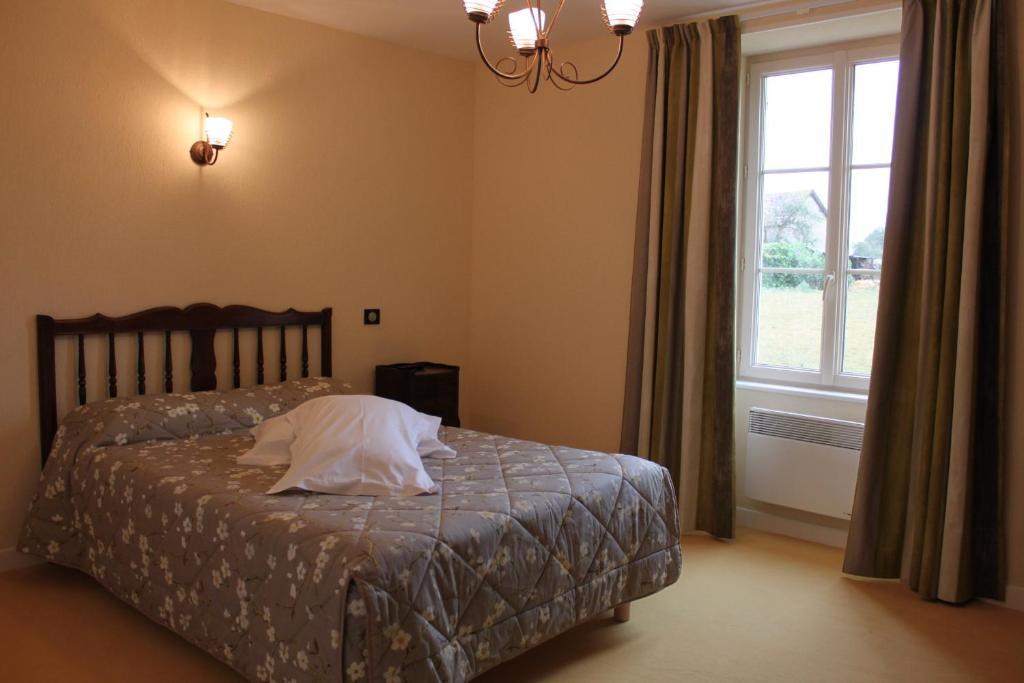 Gite De La Maison Fort Vereaux Quarto foto
