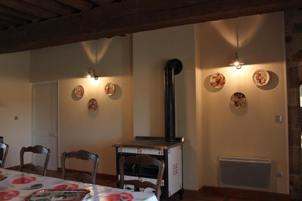Gite De La Maison Fort Vereaux Quarto foto